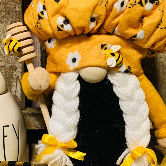 Bee Chef Gnome - Picture 2 of 7